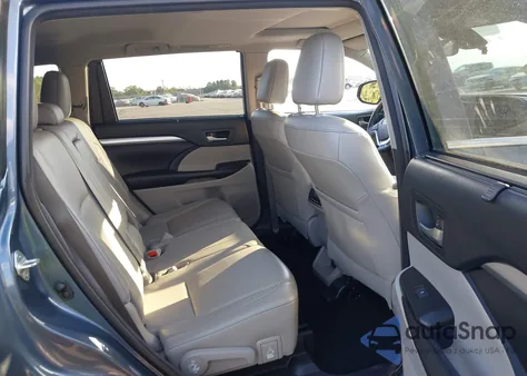 2018 Toyota Highlander Xle z USA, uszkodzony, nr VIN 5TDJZRFH1JS908922